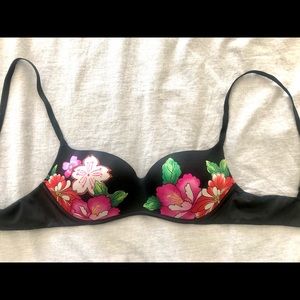 Victoria’s Secret Push Up Bra 36B